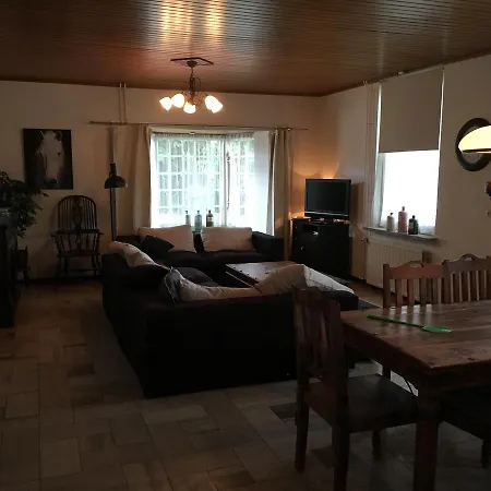 De Distelhoeve Vakantieboerderij *